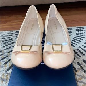 cole haan emory 40mm bow wedge ii